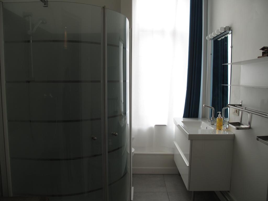 Apartment Jules & Jim Ντινάντ Δωμάτιο φωτογραφία
